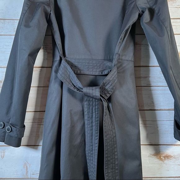 Jacob Black Trench Coat with Peaka Boo Pink Interior | Size Medium | Vintage - Picture 8 of 9